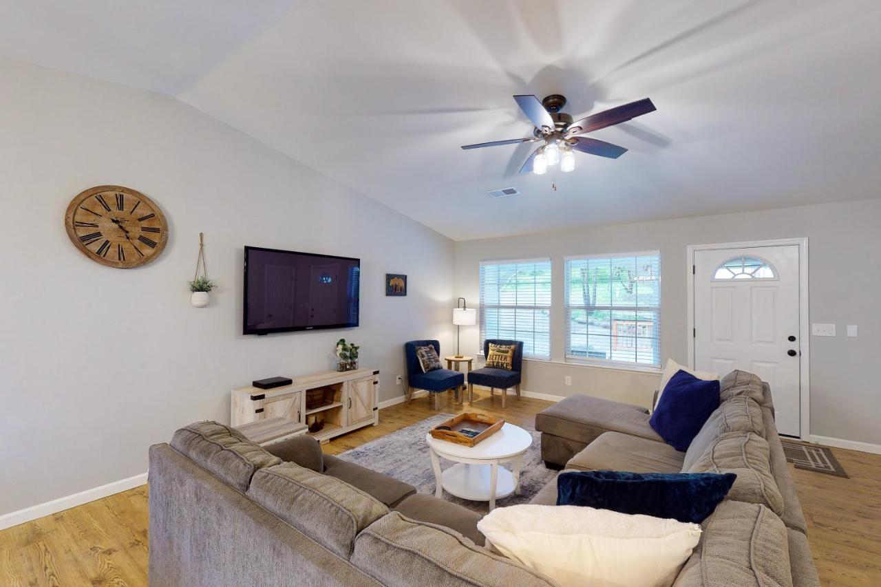 Pine Place Oakhurst Esterno foto