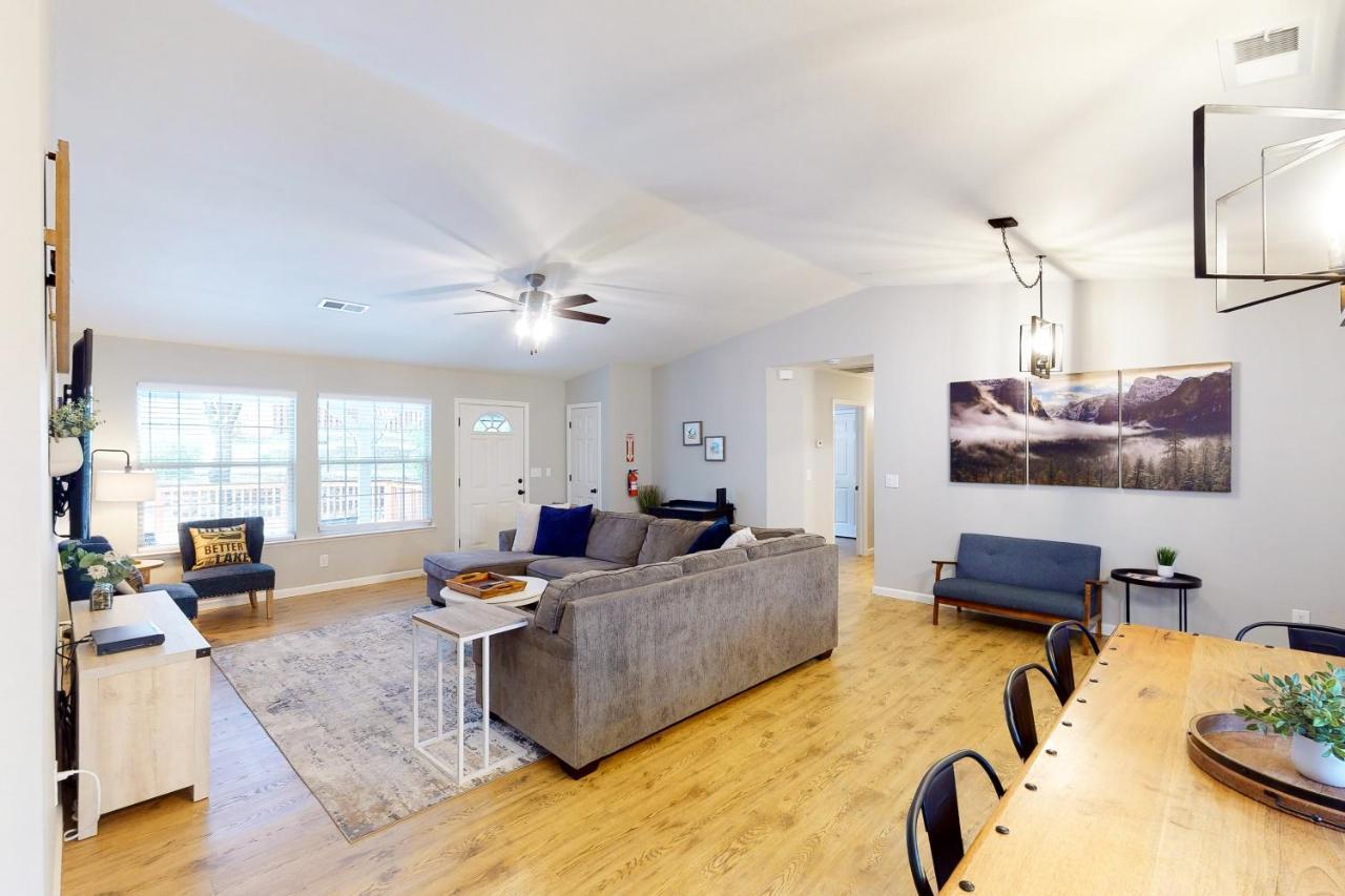 Pine Place Oakhurst Esterno foto